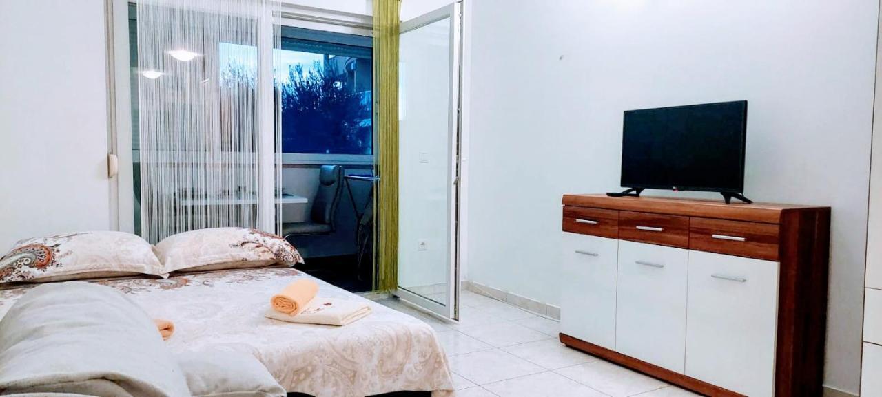 Mihaela Studio Apartmans 150M Near The Beach Kaštela Exterior foto